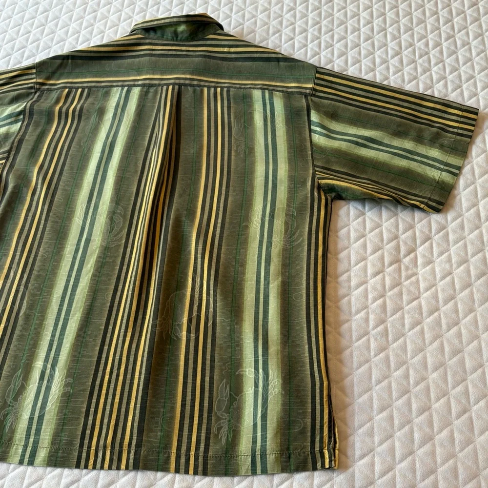 Tommy Bahama 100% Silk Men’s Shirt Sz M Striped Short Sleeve Crab Jacquard Print - Picture 11 of 14